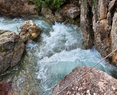 Rio isuala, estrecho de peñas juntas